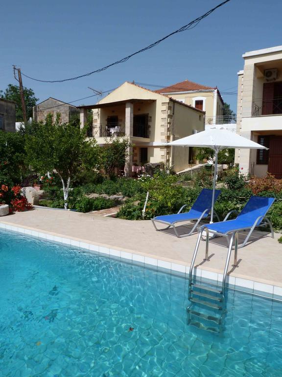 The Garden Villas Maleme  Room photo